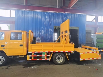 江鈴藍(lán)牌80K防撞緩沖車價格、廠家及汽車廂體制造全解析